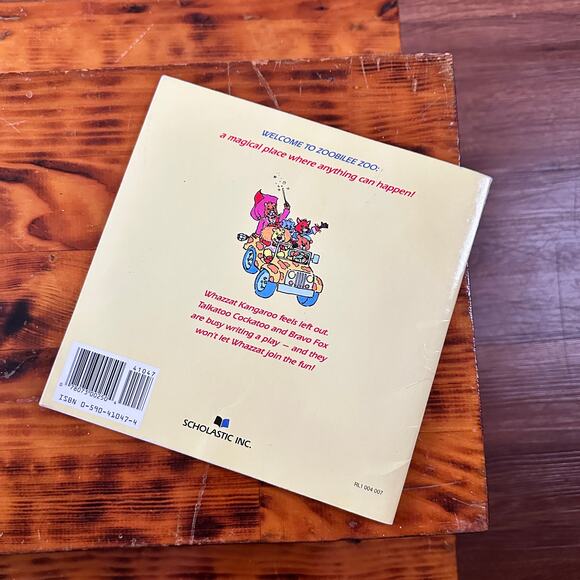 Vintage 1987 Zoobilee Zoo Best Friends Paperback Book - Picture 8 of 8